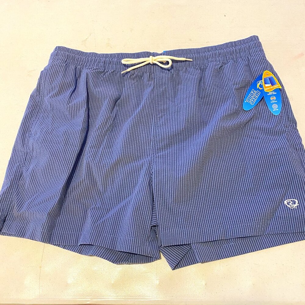 Wave Zone, NWT, men's XL, blue seersucker, 5", built in liner swim trunks.